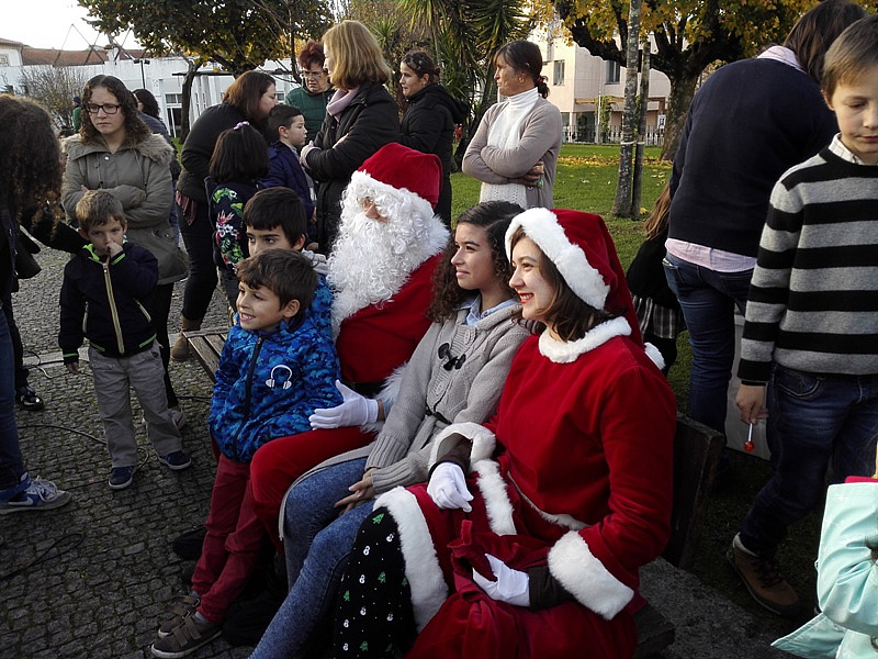 Pai Natal Chegou a P. Barca Levando Presentes