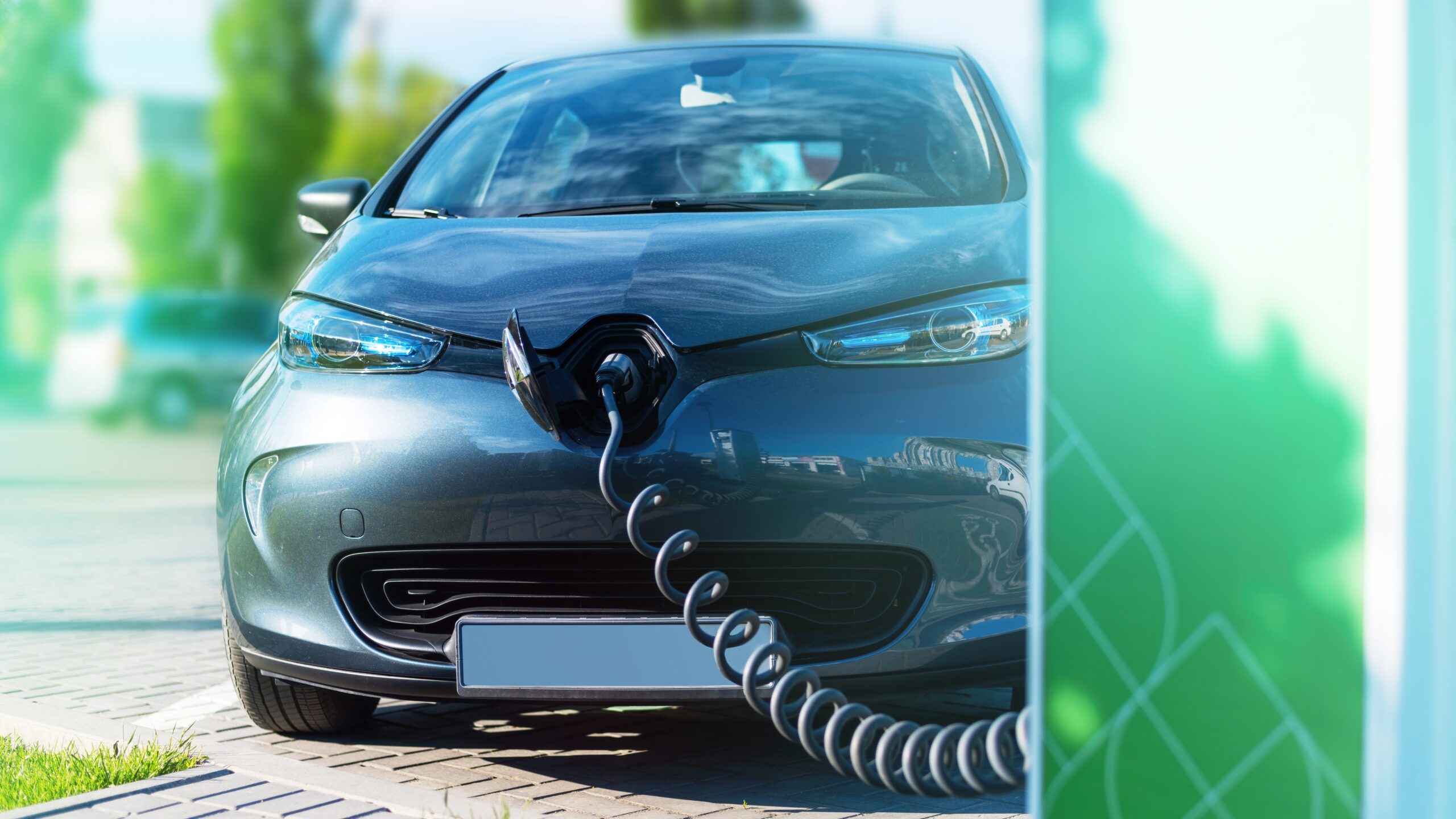 Apoio à compra de carros elétricos para famílias com baixos rendimentos